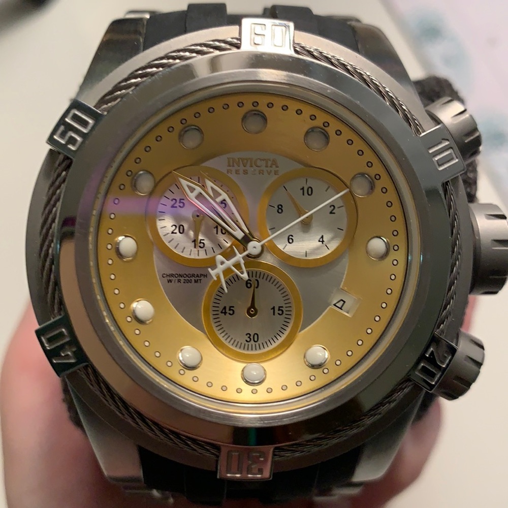 ❌SOLD❌ ✨Men’s Invicta Watch: Bolt Tesla 21811✨